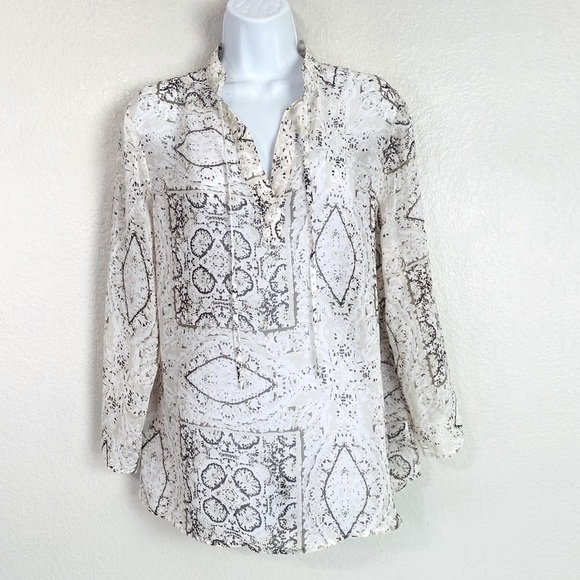 Chico’s Semi Sheer Split Tie Neck 3/4 Sleeve Blouse Size L - Picture 1 of 4